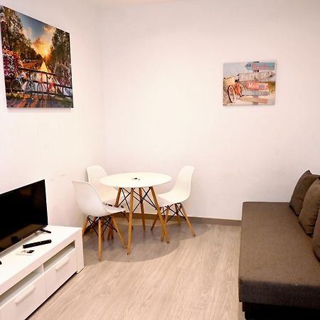 Homenfun Barcelona Les Corts エクステリア 写真
