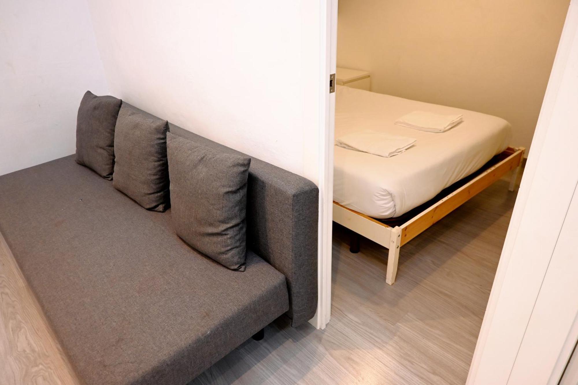 Homenfun Barcelona Les Corts エクステリア 写真